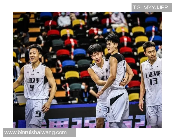 上海排球队以80分领跑奥运会积分榜展现强大实力与团队合作精神 上海排球队以80分领跑奥运会积分榜展现强大实力与团队合作精神