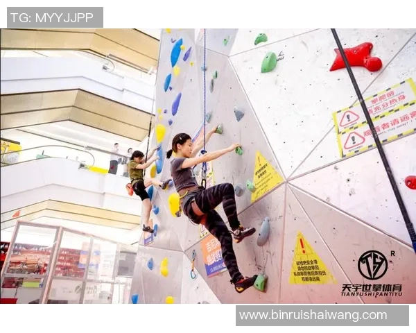 深圳攀岩队技术争议引发热议攀岩爱好者的观点碰撞与思考