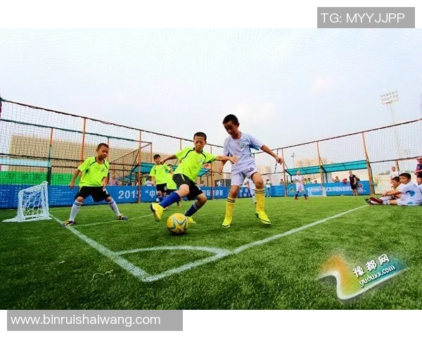 西安散客足球热潮兴起共同感受绿茵场上的激情与友谊